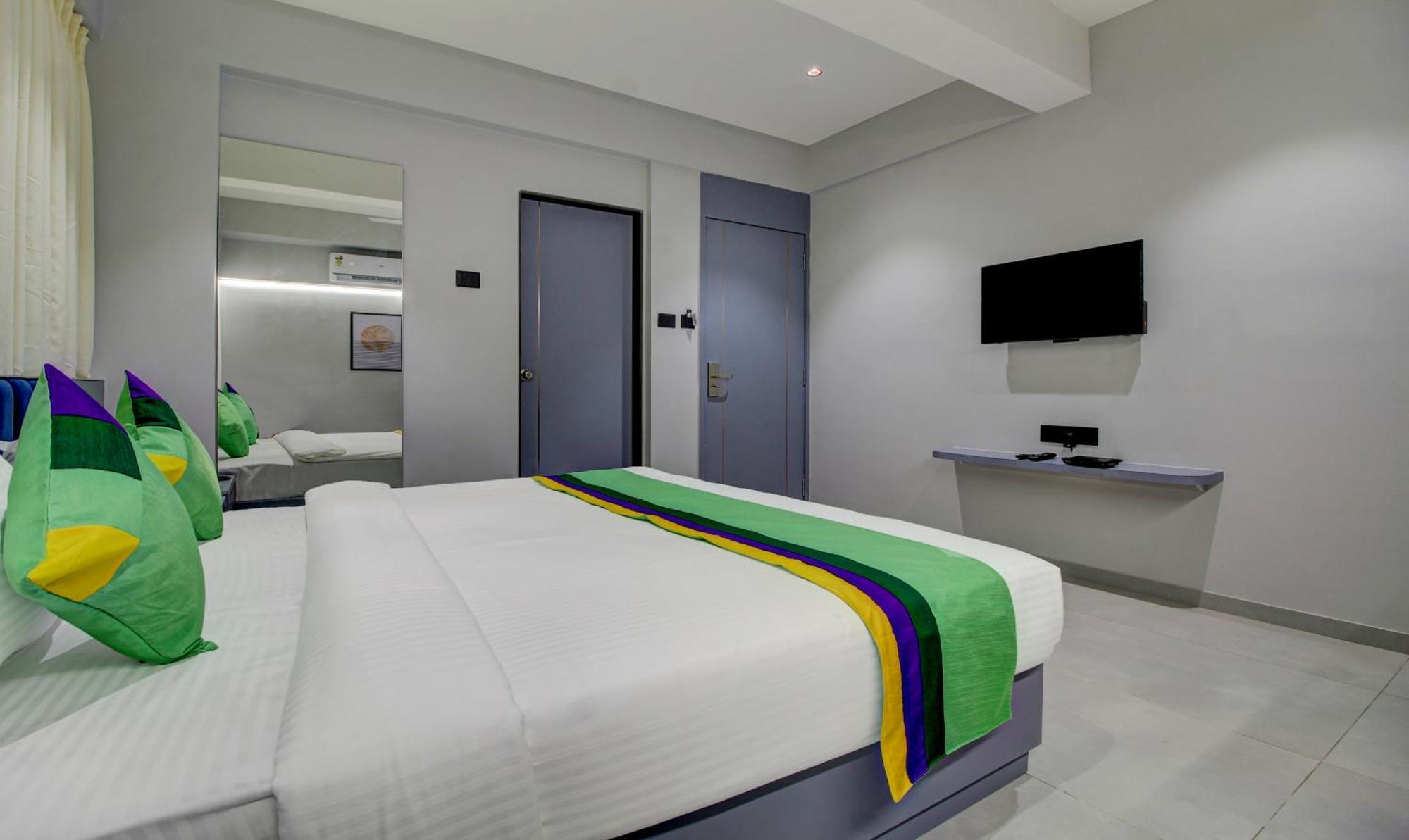 Comfort Inn Baner- Indian Nationals Only Pune Zewnętrze zdjęcie